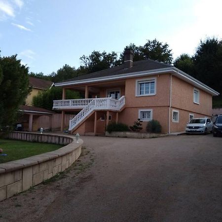 Comme A La Maison ! Chavanoz Dış mekan fotoğraf
